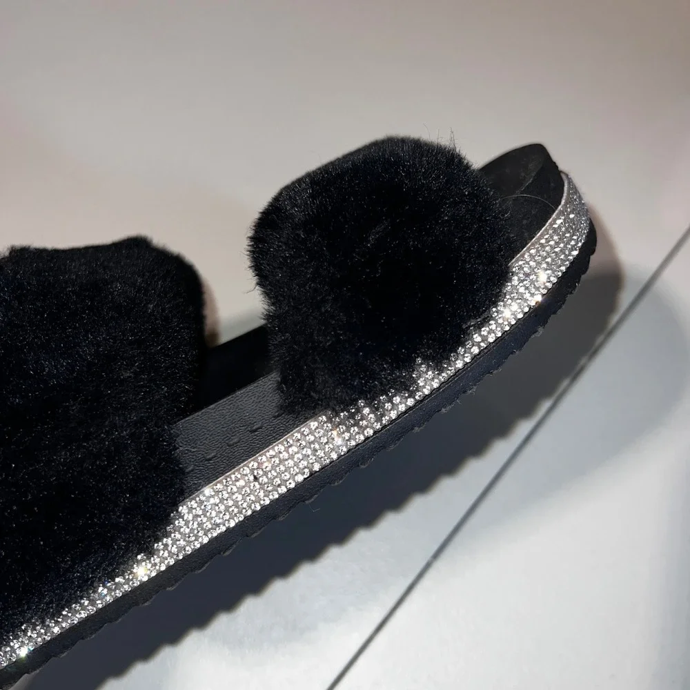 Mudd Fuzzy Slide Sandals‎ Rhinestone Detail Slip On Shoes Size 7